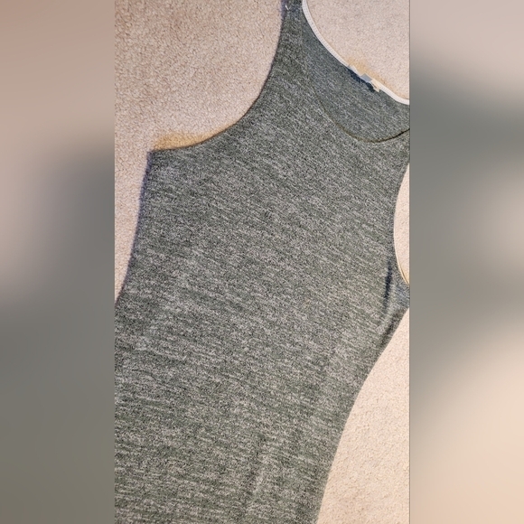 WILFRED Free | Aritzia | xs | knit midi bodycon casual dress | green sage - Picture 4 of 6